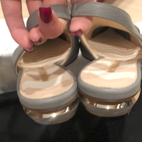 Nicholas Kirkwood Flats - Picture 7 of 7